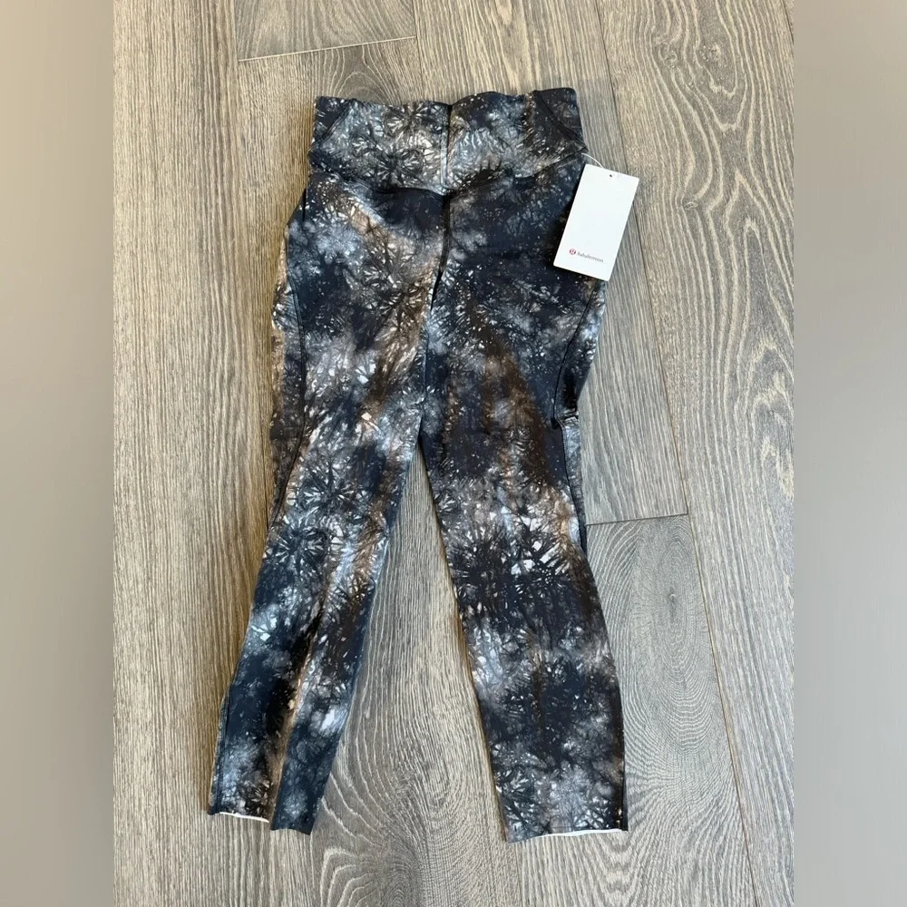 Lululemon Base Pace High-Rise Crop 23